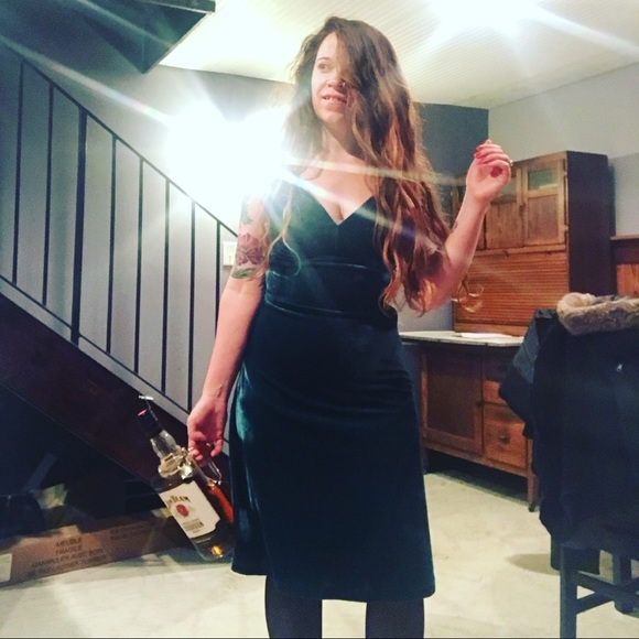 Beautiful Green Velvet & Lace Back Dress ModCloth - Picture 5 of 6